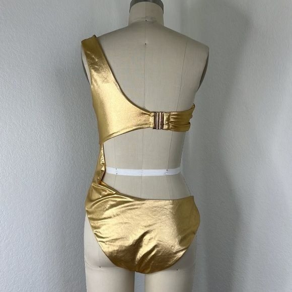 superdown x REVOLVE Nova Asymmetrical One Piece in Gold Metallic - Picture 6 of 9